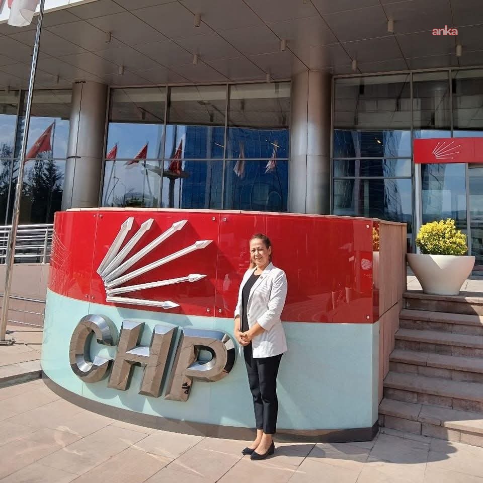CHP Osmaniye Kadın Kolları Başkanı Deniz Özener, görevinden  istifa etti