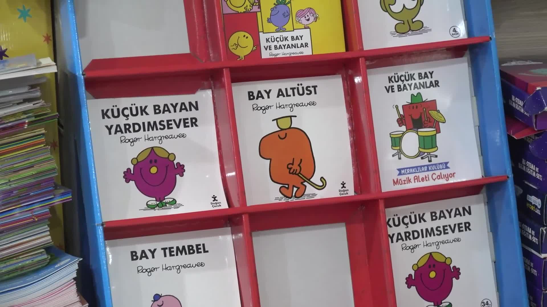 Okullarda kaynak kitap tartışması... Öğrenci velisi: "Milli Eğitim'in verdiği kitaplar yetersiz kalıyor"