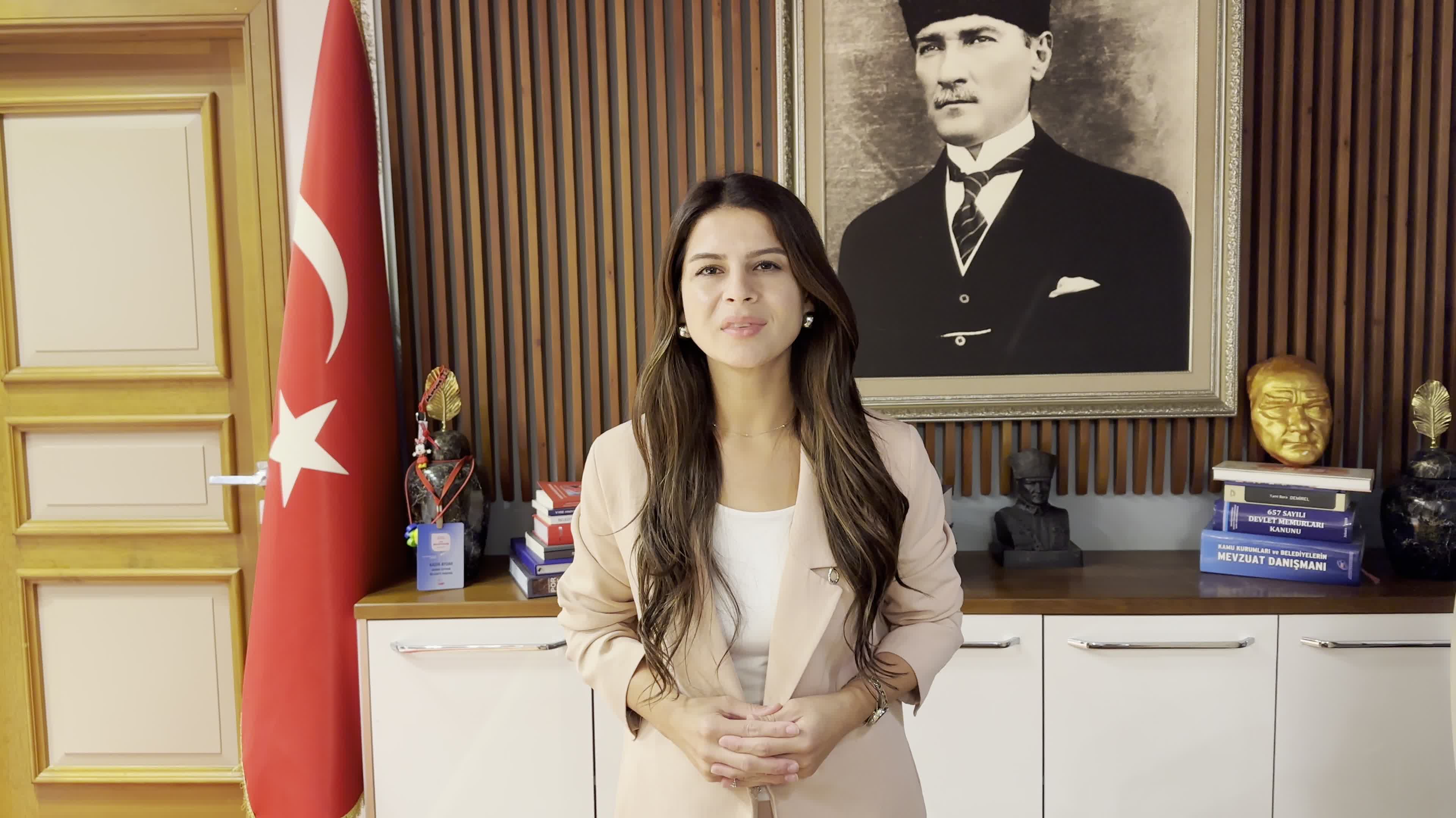 Ceyhan Belediyesi’nden üniversite öğrencilerine 5 bin TL eğitim desteği