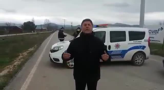 MADEN ŞİRKETİNİN ‘DOĞAYA VEREĞİ ZARARI’ GÖZLEMLEMEK İSTEYEN CHP’Lİ SARIBAL’IN ÖNÜ POLİS TARAFINDAN KESİLDİ
