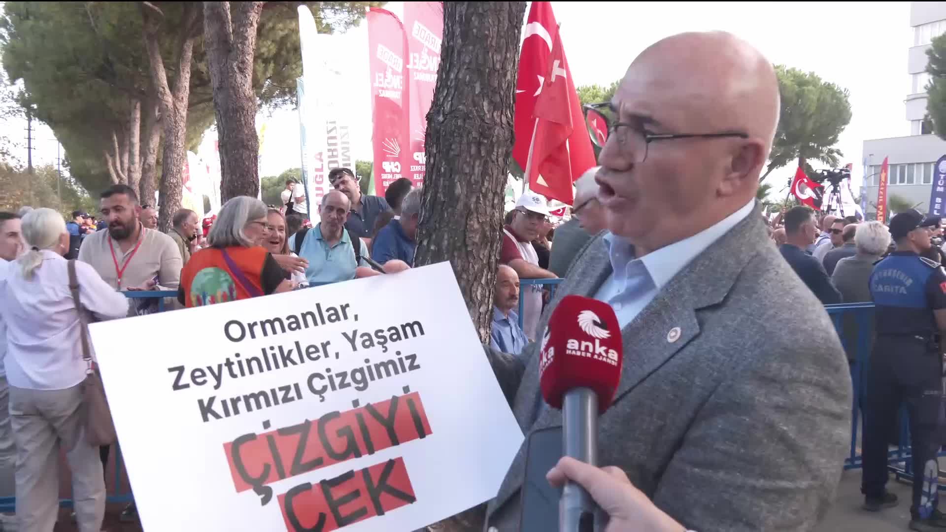 “Temel Haklarımızdan Vazgeçmiyoruz, Toprağımızı Vermiyoruz” mitingi...  Mahmut Tanal: ''Kamu zararına yol açabilecek bu uygulamaya Anayasa Mahkemesi'nin 'dur' demesini bekliyoruz''