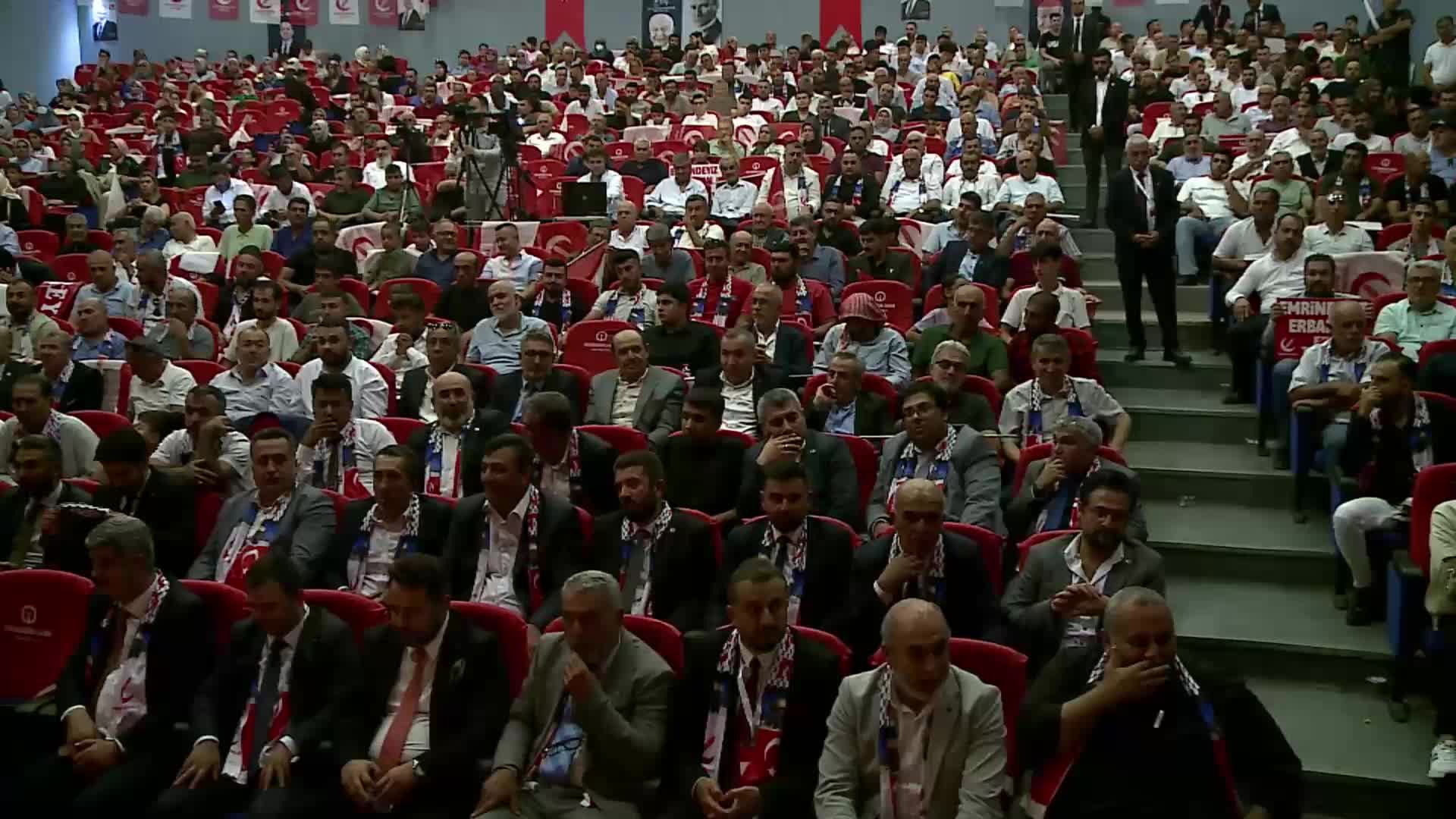 Fatih Erbakan: "Türkiye’de muhalefete ayrı, iktidara ayrı hukuk uygulanıyor"