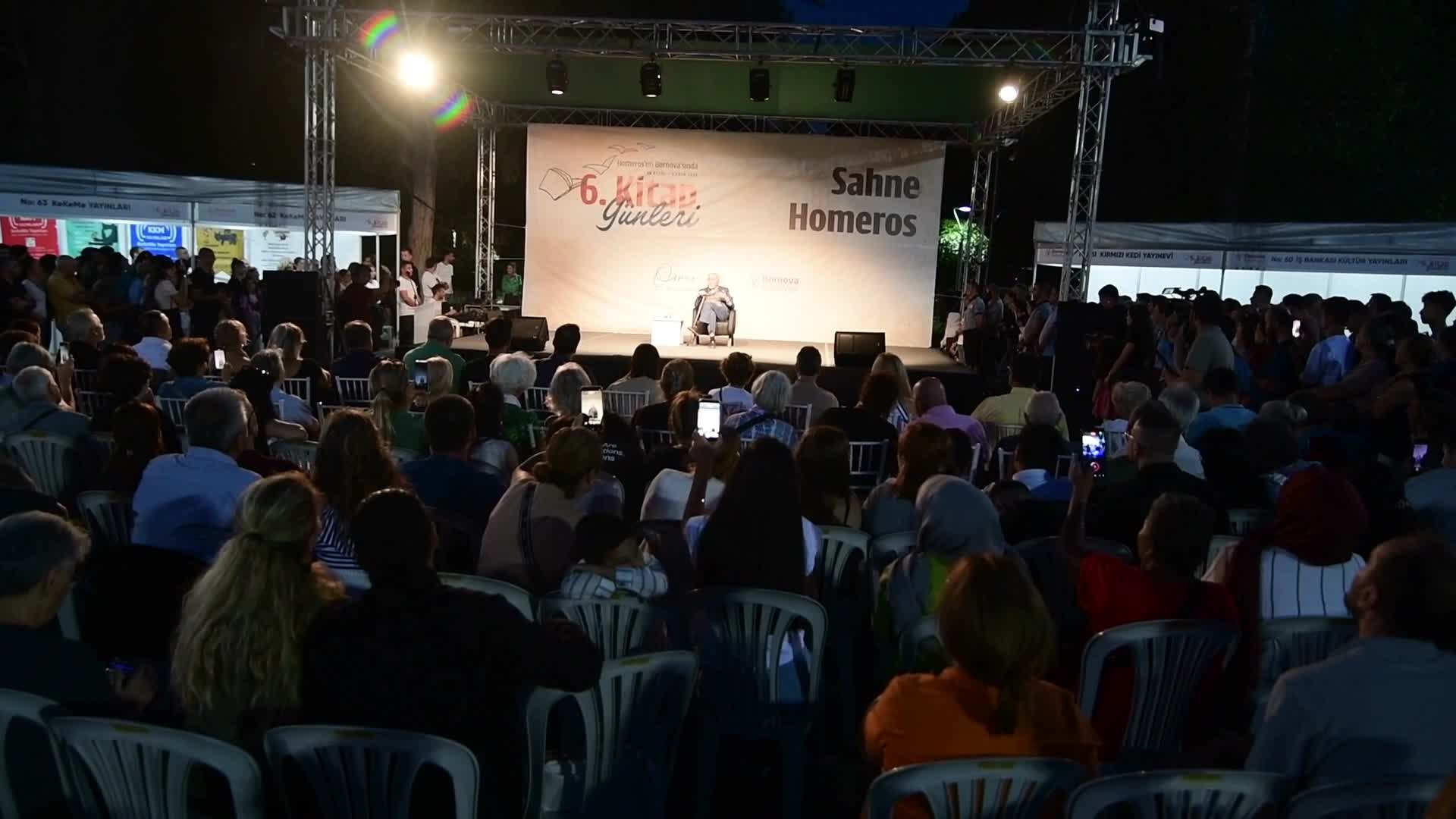 İlber Ortaylı Bornova’da İzmirlilerle buluştu