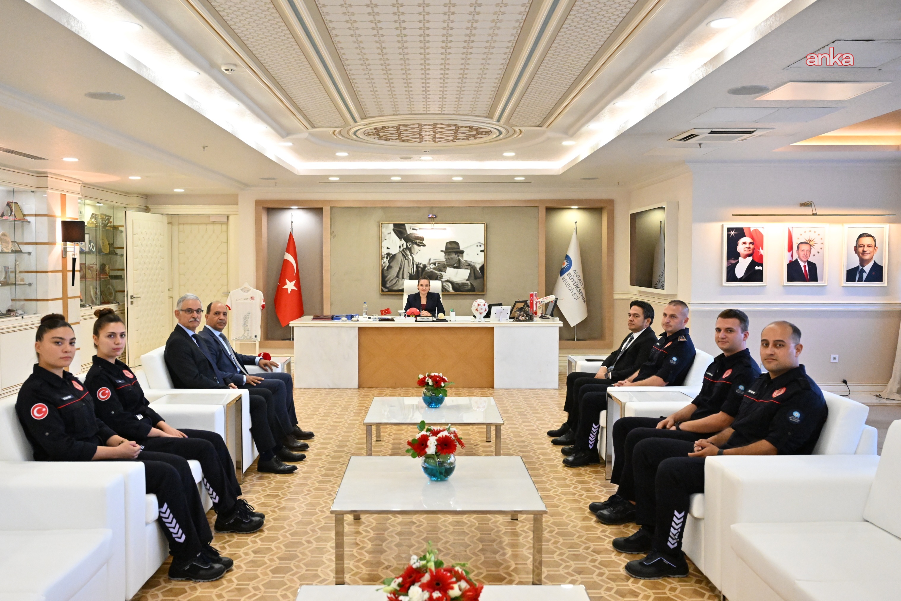 Antalya Büyükşehir Belediyesi Başkan Vekili Özdemir: “Tüm ‘Pelerinsiz Kahramanlar’ın İtfaiye Haftası kutlu olsun”