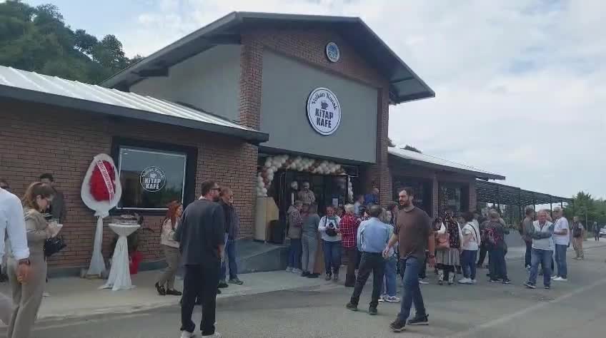 Fındıklı’da, "Volkan Konak Kitap Kafe" açıldı