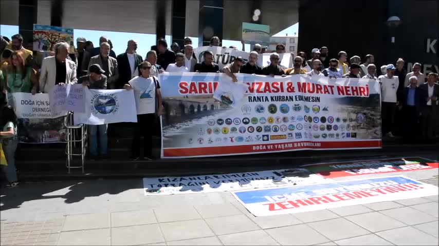 Çevrecilerden altın madenine karşı Muş'ta eylem: "İçme suyumuzu zehirlemeyin"