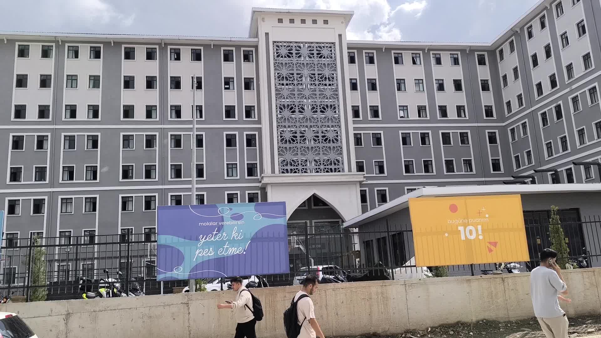 Eğitim İş Sendikası Osmaniye Şube Başkanı Yücel: "Yurtta soğuk suyla duş alan üniversite öğrencisi kalp krizi sonucu öldü"