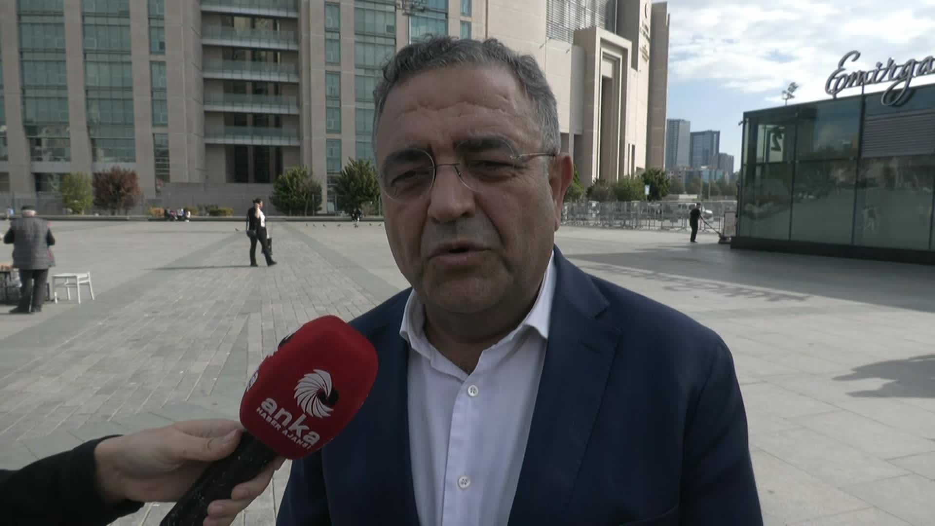 Ayşe Barım duruşmasını izleyen Sezgin Tanrıkulu ihbarcıya dikkat çekti:  Herkesin kişi özgürlüğü ve güvenlik hakkının nasıl tehlikede olduğunu bir kez daha gördük