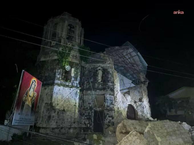 Filipinler'de deprem felaketi: Ölü sayısı artıyor
