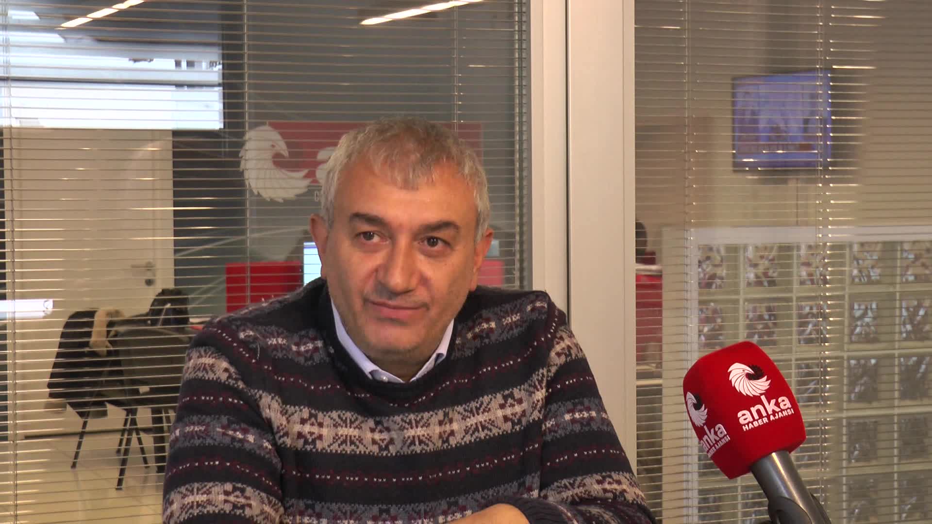 ÇERVATOĞLU AÇIKLADI: "HALKIN BAKKALI, HALKIN KENDİ ÜRÜNÜNÜN ARACISIZ, TEFECİSİZ SATIŞA SUNULDUĞU BİR YER"