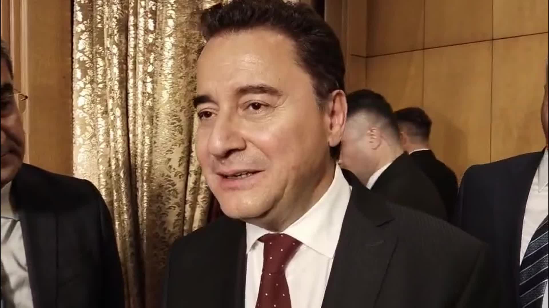 DEVA Partisi'nden "resepsiyon buluşması" eleştirilerine yanıt: "Haksızlıklara, hukuksuzluklara, yolsuzluklara, ve hırsızlıklara karşı mücadele kararlılığımız tamdır"