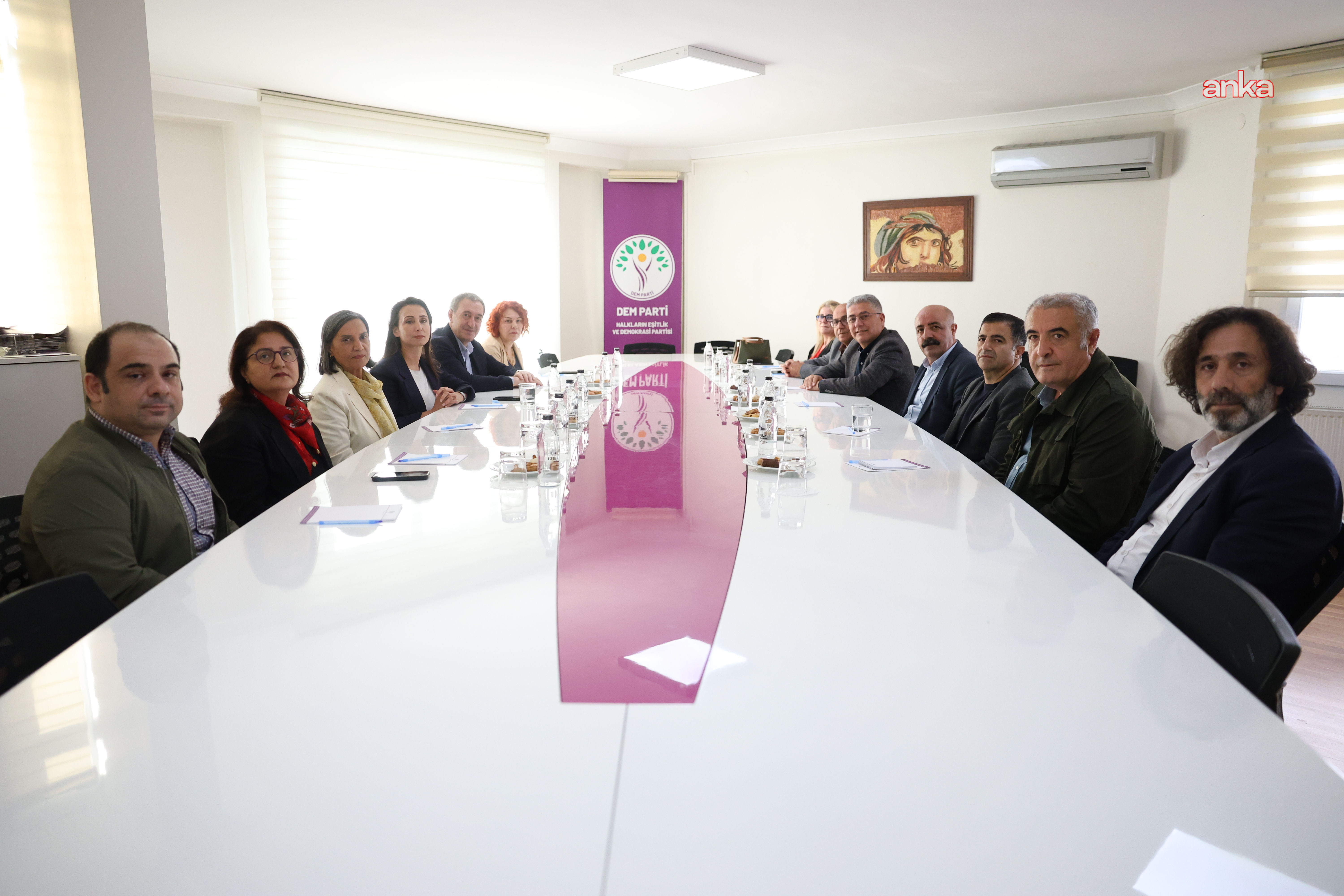 DEM Parti Eş Genel Başkanları Alevi örgüt ve kurumlarıyla bir araya geldi