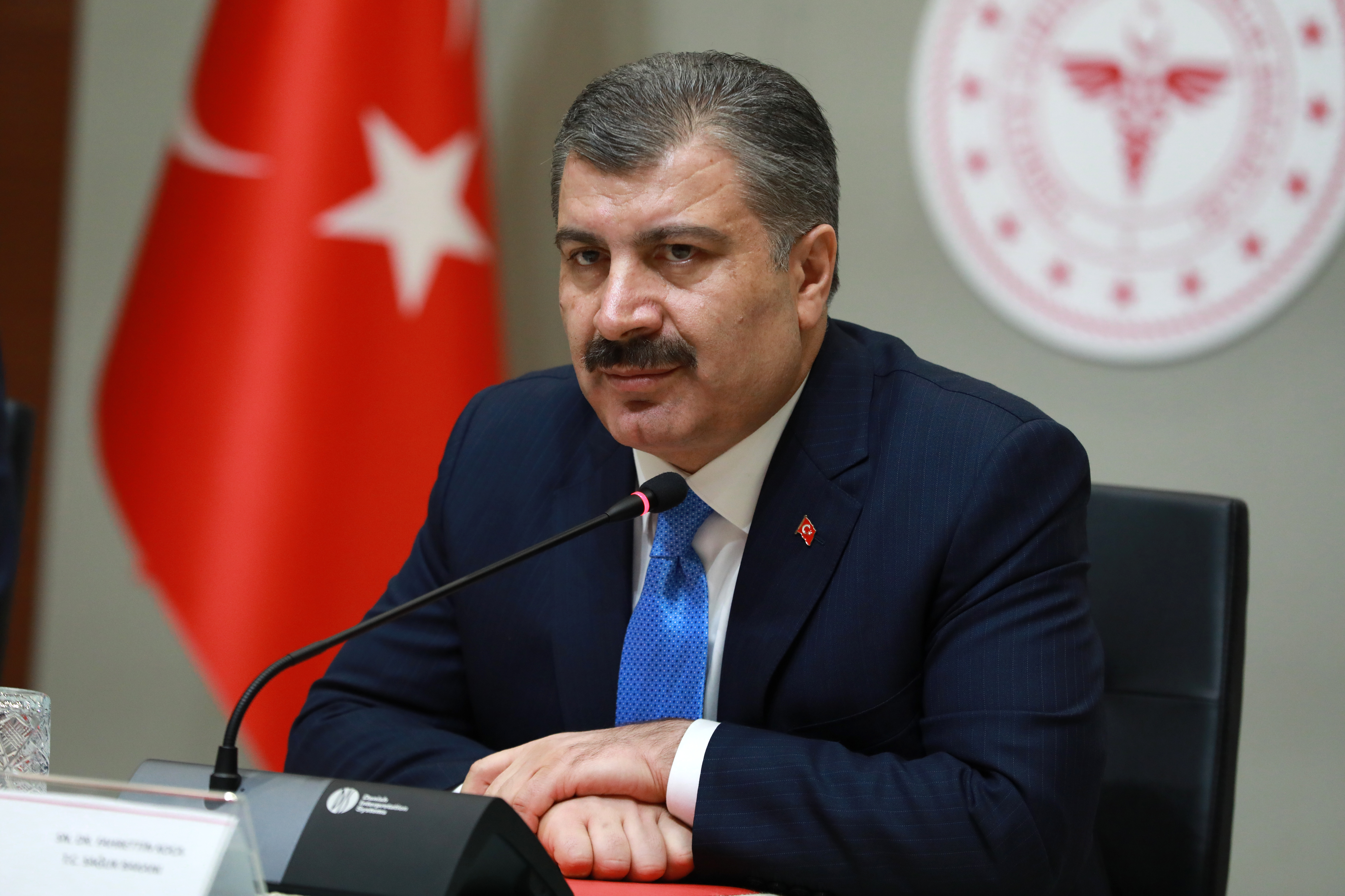 ‘BİLİM KURULU SOKAĞA ÇIKMA YASAĞI ÖNERDİ Mİ?’ SORUSUNU BAKAN KOCA YANITLADI
