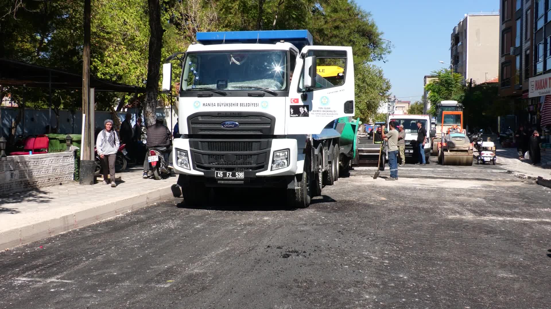 Manisa Büyükşehir Belediyesi'nden Kırkağaç’ta asfalt seferberliği