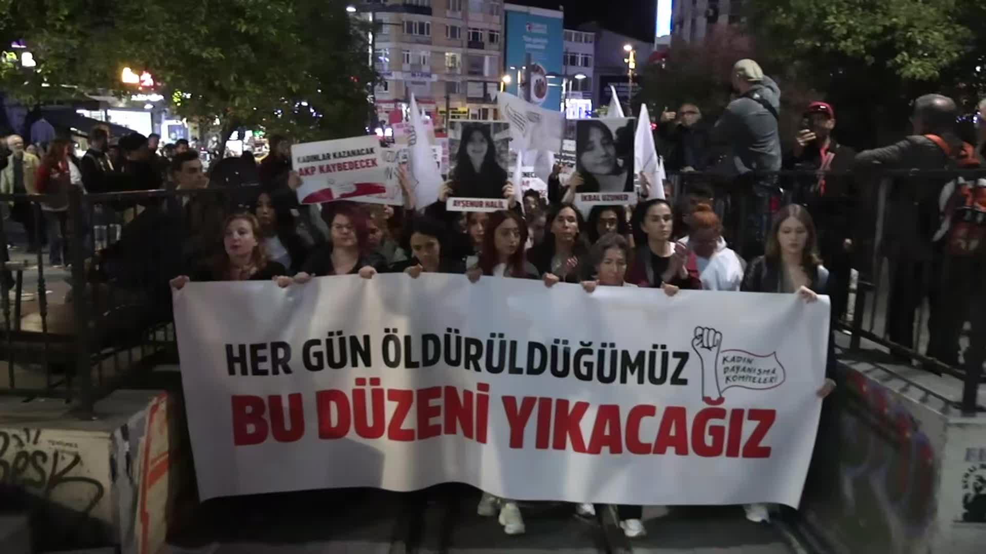 Kadın Dayanışma Komiteleri: “Bu ülkede 362 günde 472 kadın öldüyse İçişleri Bakanı ne işe yarıyor?”