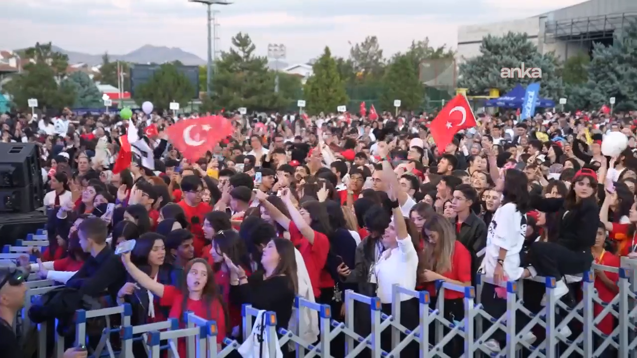 LÖSEV aileleri için Anıtkabir ziyareti sonrası Anıtpark'ta etkinlik
