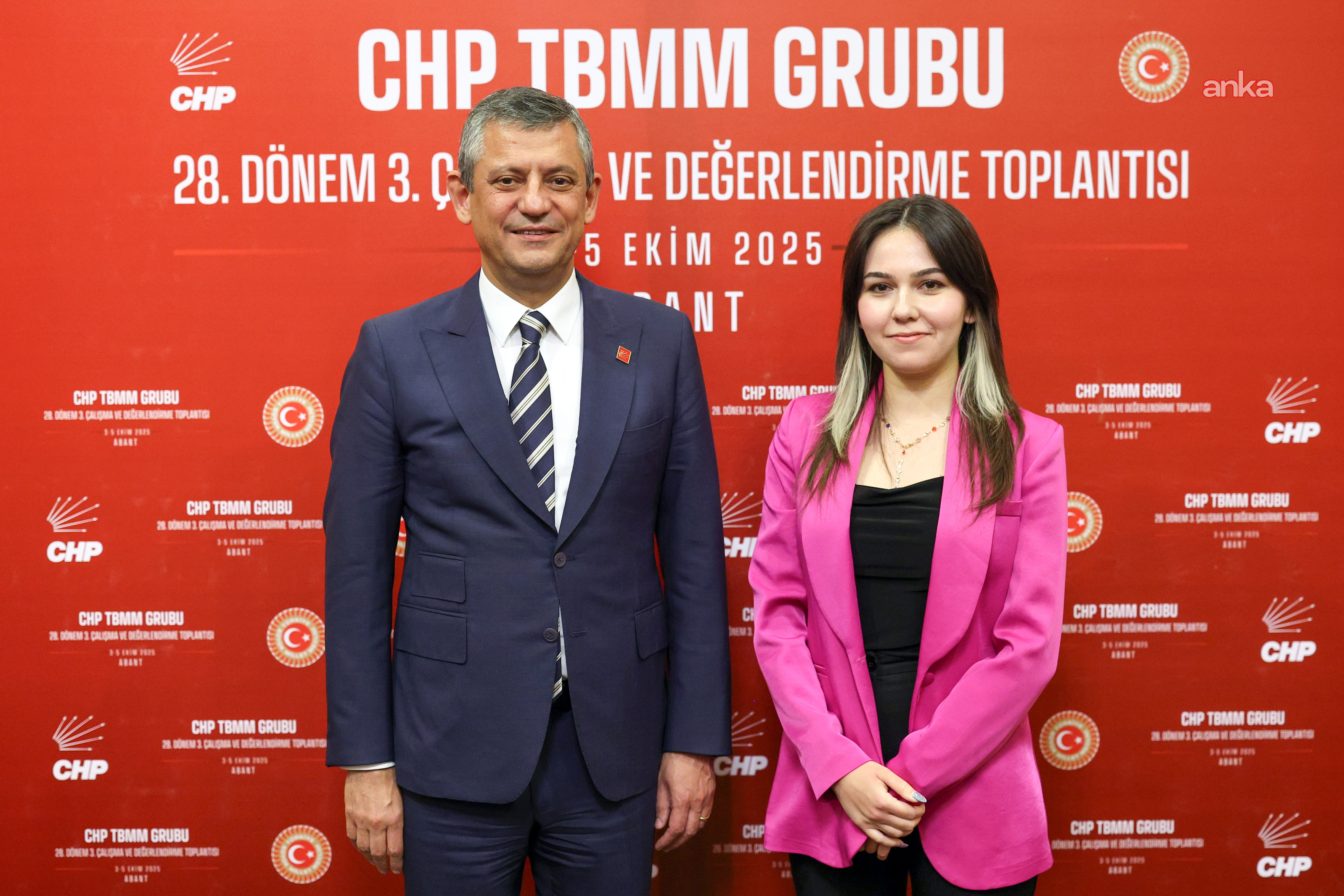 Özgür Özel: “Erdoğan'ın birinci aktör olduğu ve konuştuğu yerde oturup da onu dinleyecek bir siyasi atmosfer yok şu anda Türkiye'de”