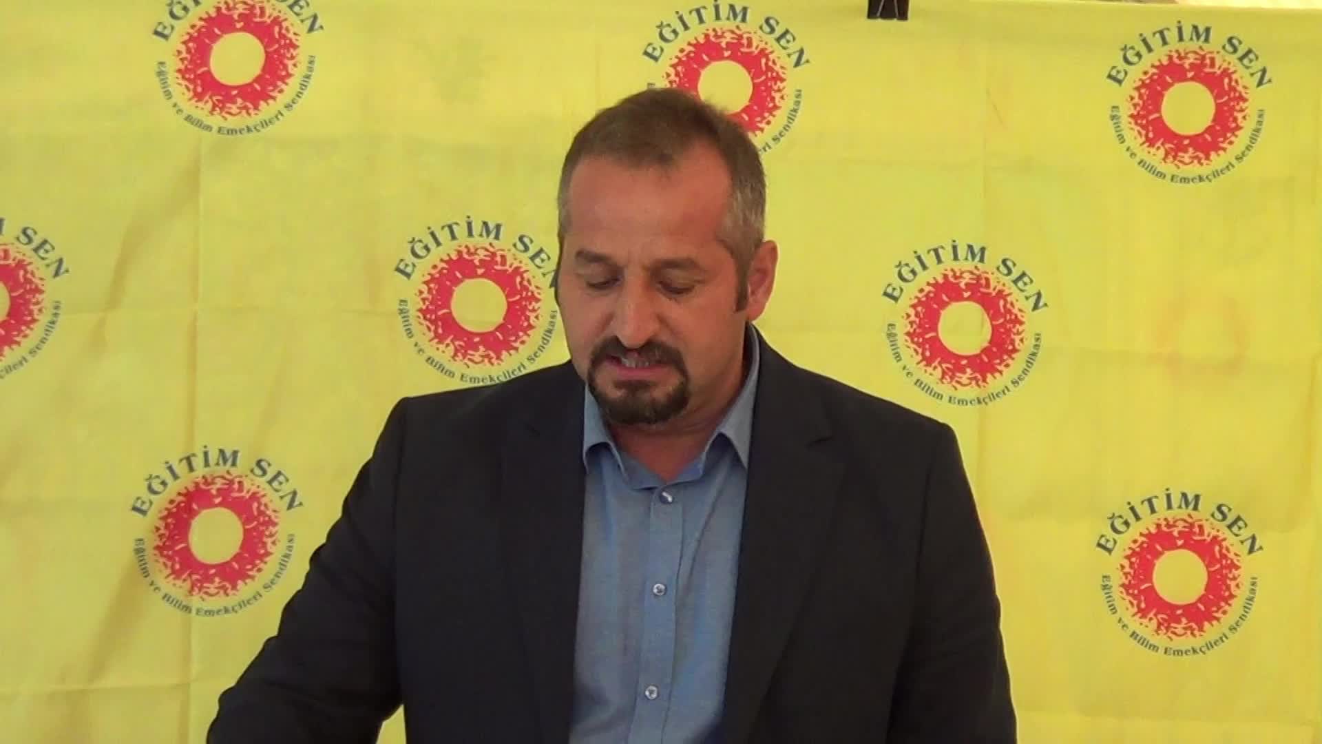 Eğitim Sen Tokat Şube Başkanı Özel: "Öğretmenlik mesleğinin itibarı zedeleniyor"
