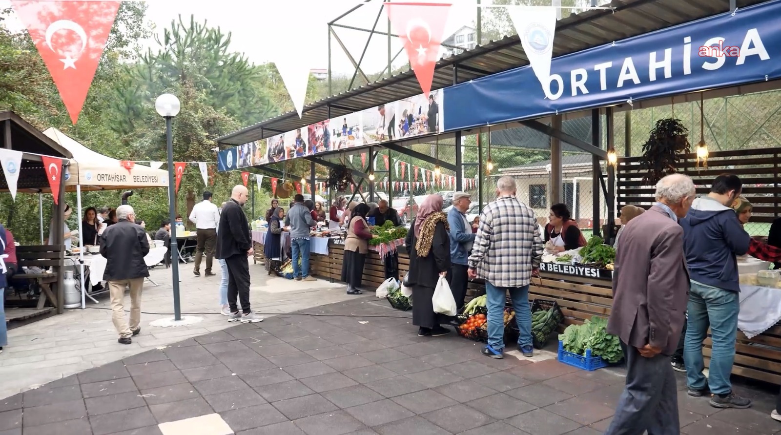 Ortahisar Belediye Başkanı Kaya'dan köy pazarı ziyareti