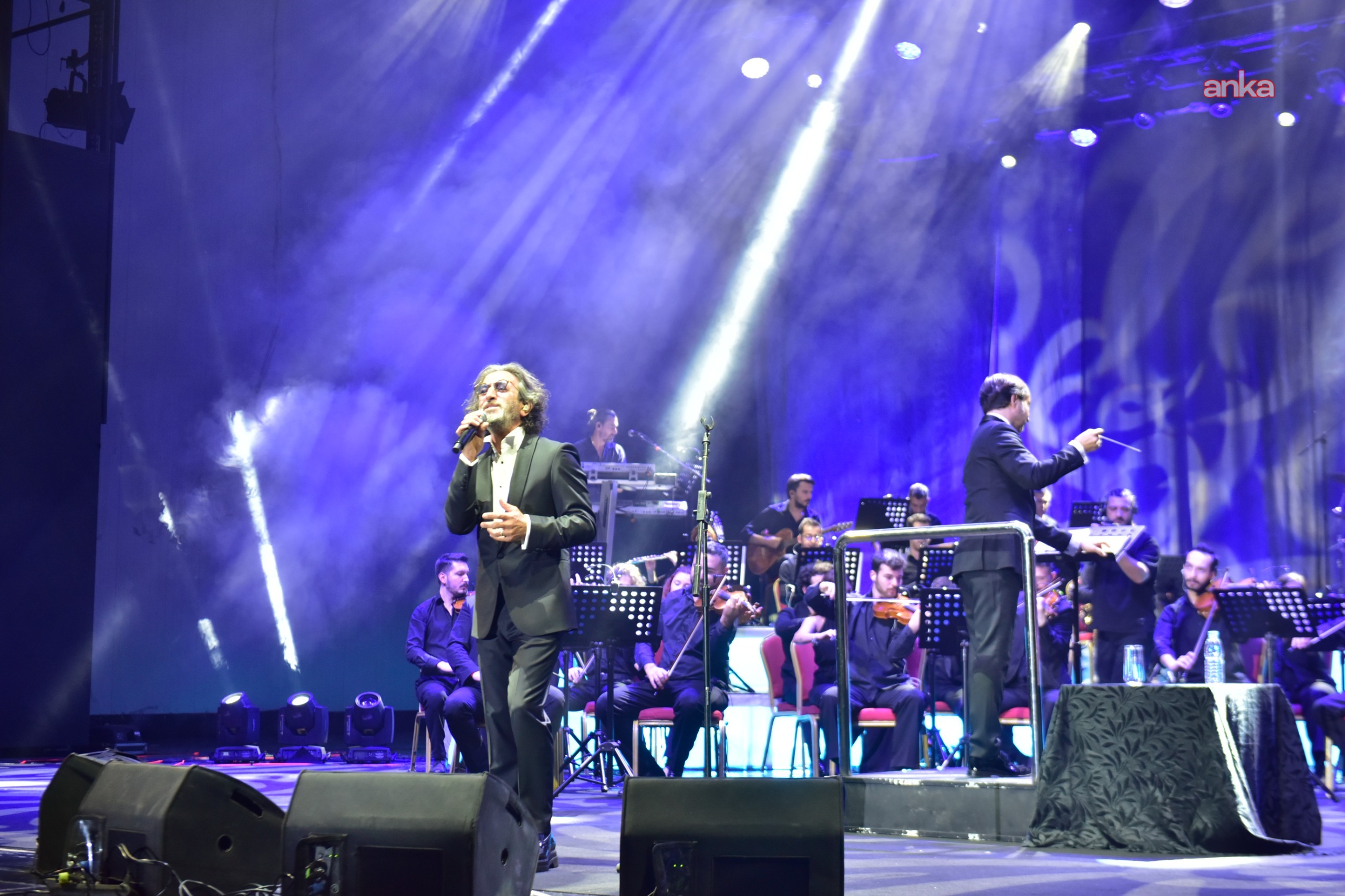 Fettah Can, 63. Uluslararası Bursa Festivali'nde müzikseverlerle buluştu