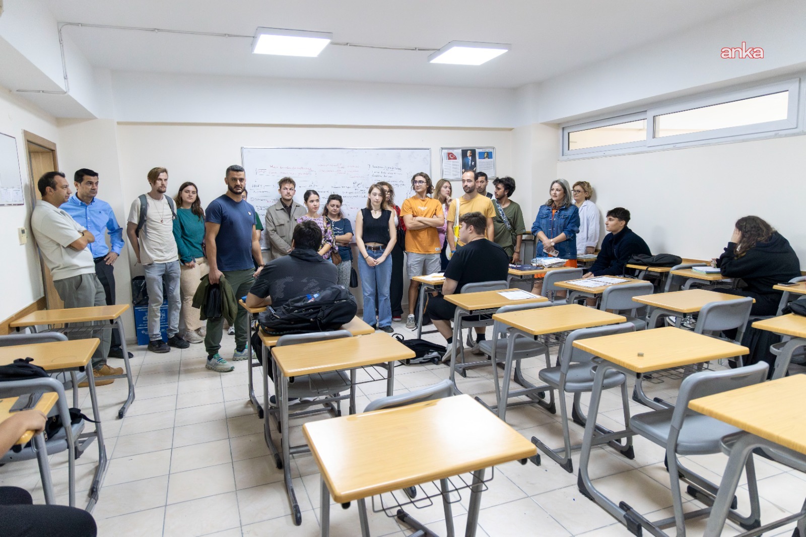 Karşıyakalı öğrencilere uluslararası eğitim desteği