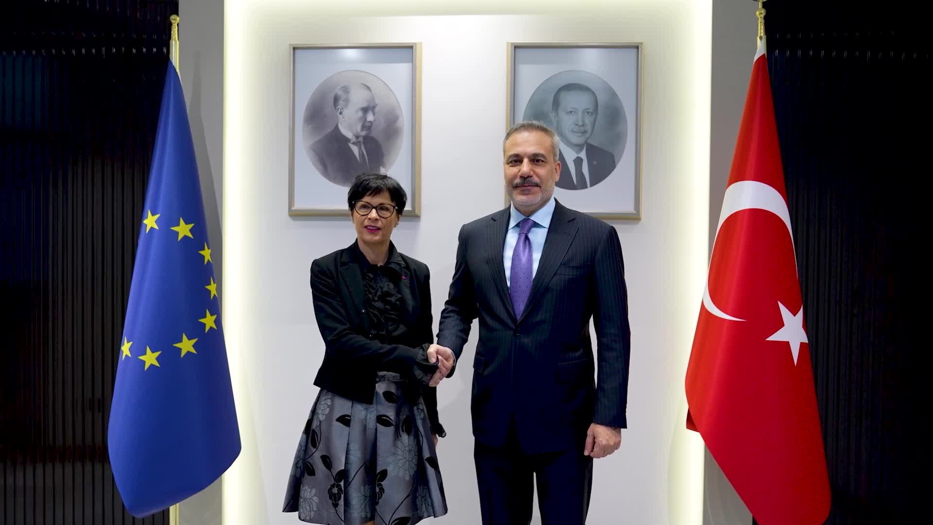 Dışişleri Bakanı Fidan, Avrupa Komisyonu Genişlemeden Sorumlu Komiseri Kos ile görüştü