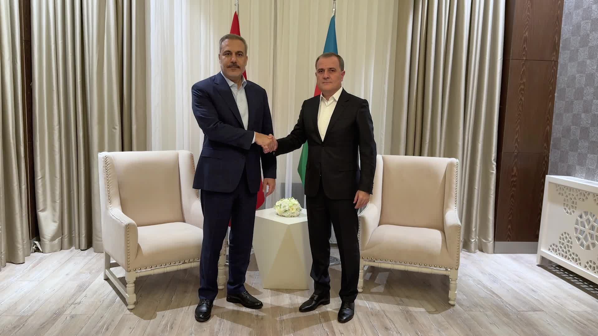 Dışişleri Bakanı Fidan, Gebele'de Azerbaycan Dışişleri Bakanı Bayramov ile görüştü