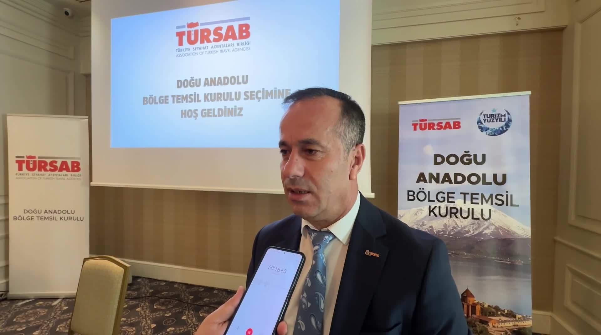 TÜRSAB Doğu Anadolu Bölge Temsil Kurulu seçimleri... Cevdet Özgökçe yeniden başkanlığa seçildi