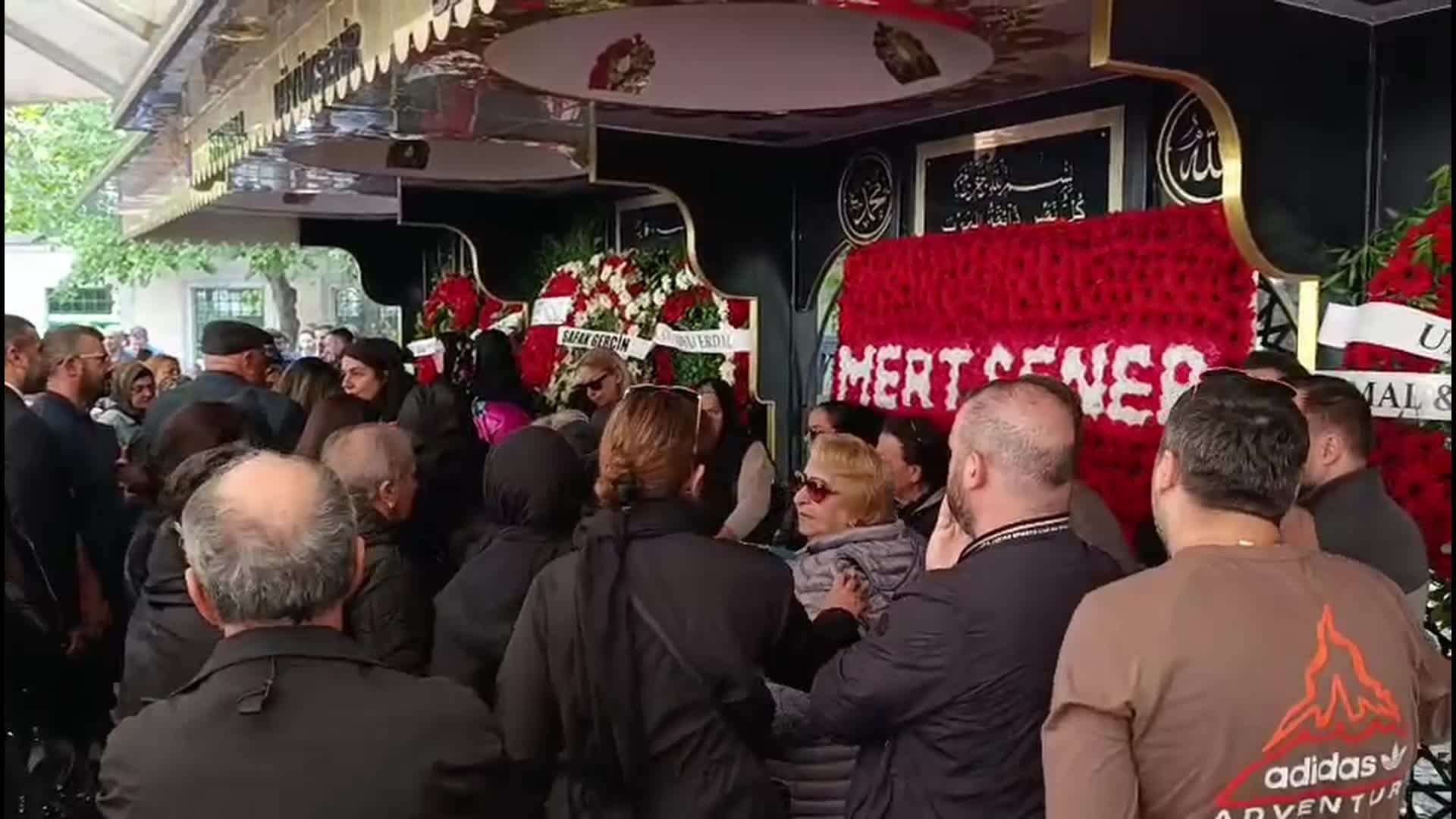Gayrettepe'de silahlı saldırıda yaşamını yitiren Sinan Ateş cinayeti davası sanıklarından avukat Serdar Öktem toprağa verildi