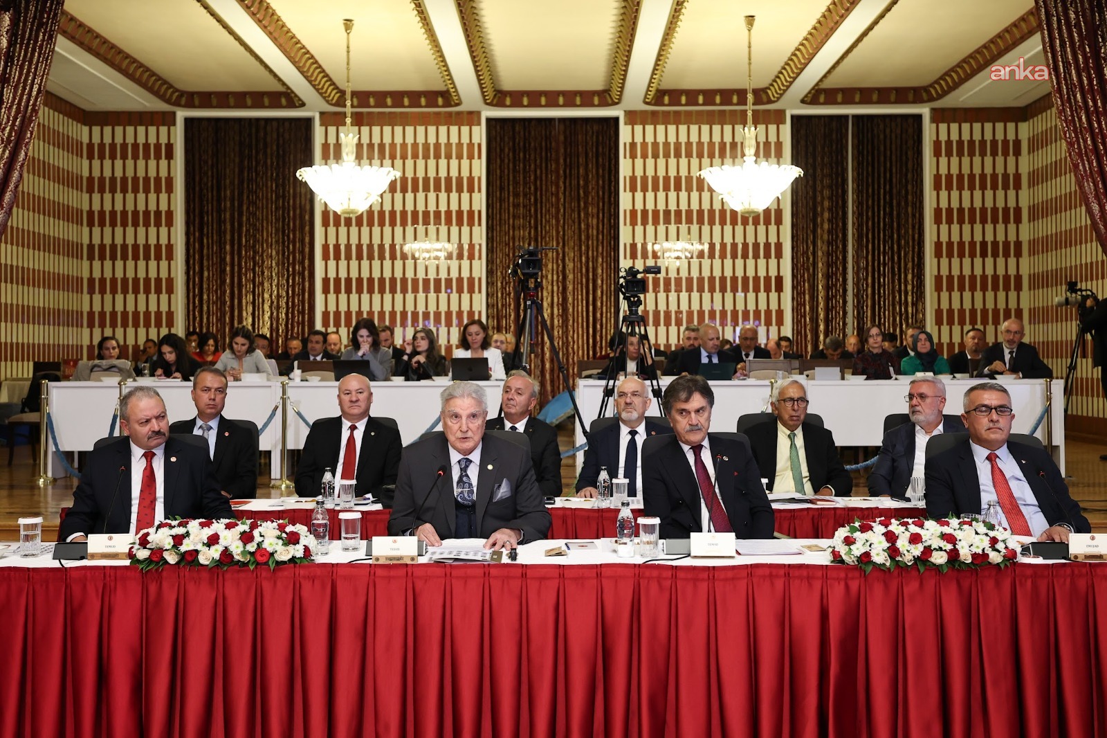 İmamoğlu: "I·ktidar, hem Selahattin Demirtas¸'ı hem de ic¸erideki digˆer siyasileri koz olarak kullanmak istiyor"