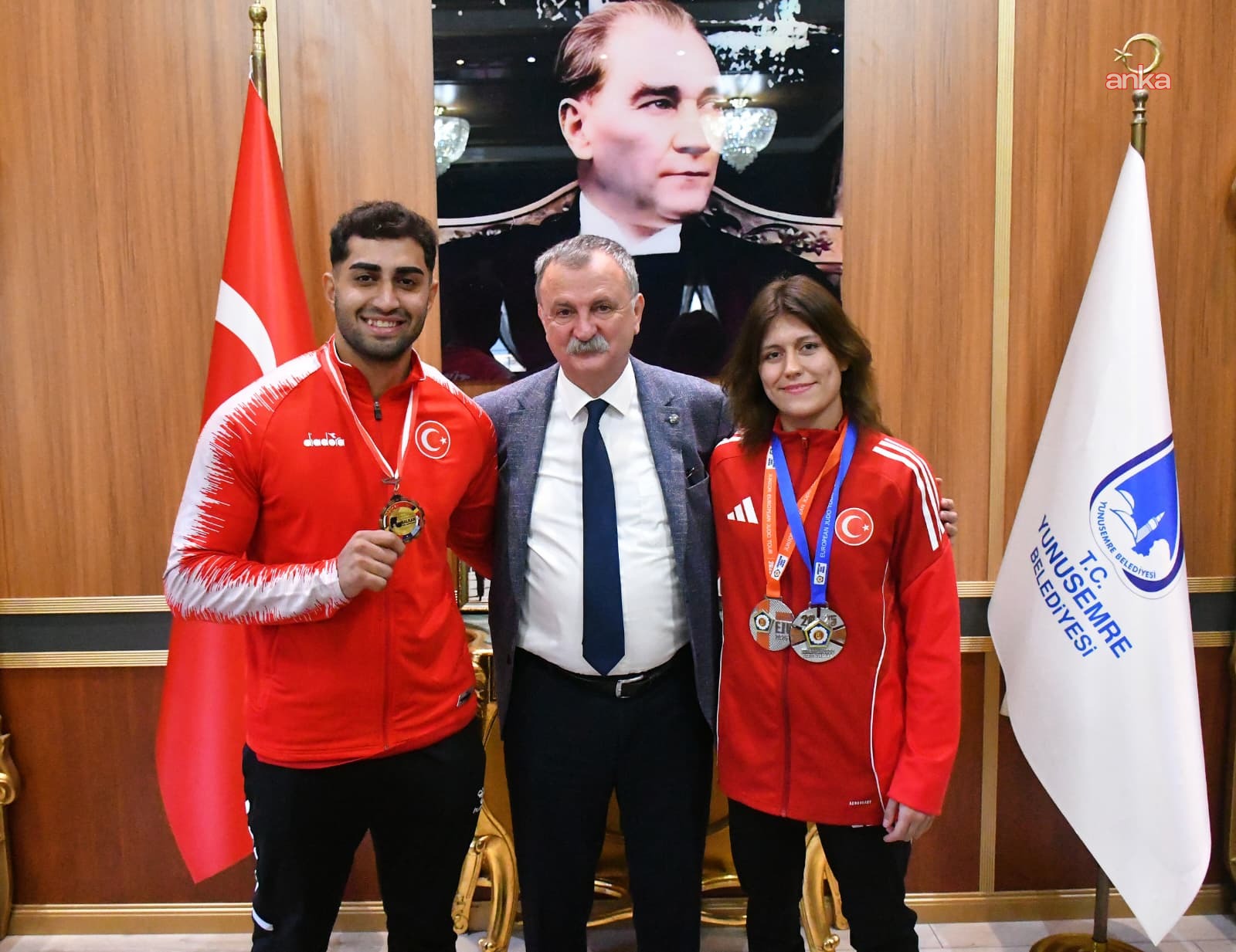 Yunusemre Belediye Başkanı Balaban: "Yunusemre, milli sporcularıyla Türkiye'yi gururlandırmaya devam edecek"
