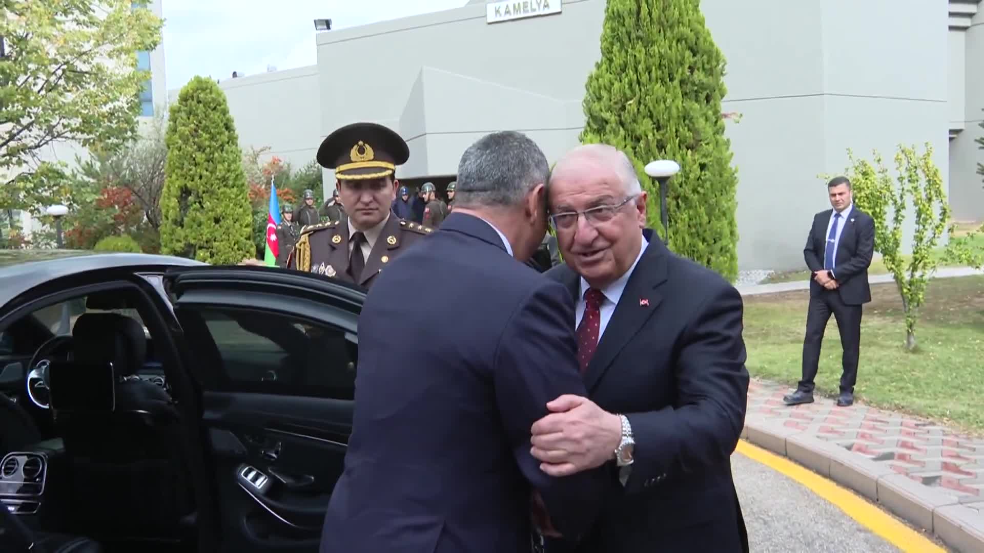 Milli Savunma Bakanı Güler, Azerbaycan Savunma Bakanı Hasanov ile bir araya geldi