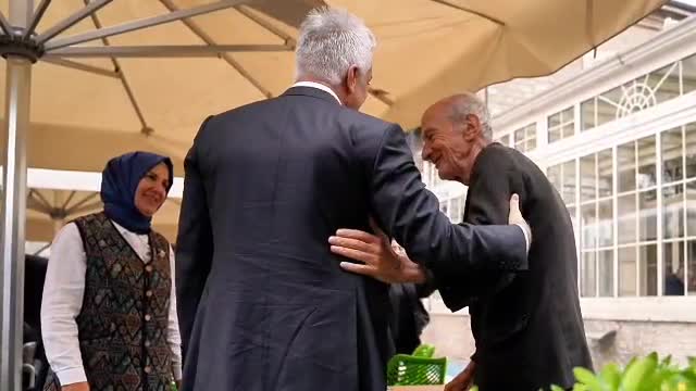 İETT’den Dünya Yaşlılar Günü’nde anlamlı ziyaret