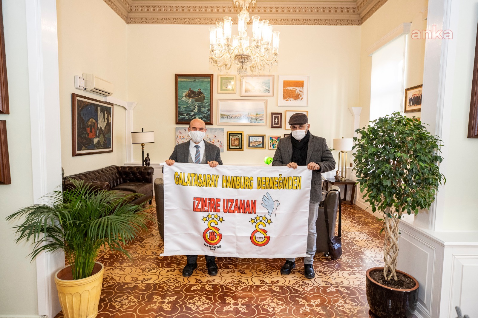 İZMİRLİ DEPREMZEDELERE HAMBURG'DAN YARDIM ELİ