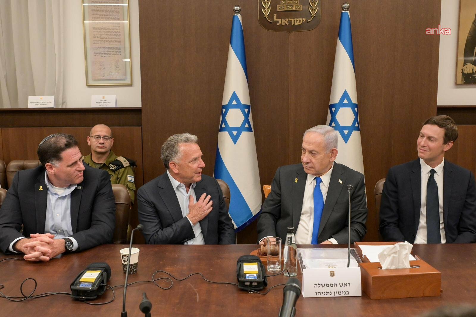 İsrail Başbakanlık Ofisi, Netanyahu, Witkoff ve Kushner'in kabine toplantısındaki fotoğraflarını yayınladı