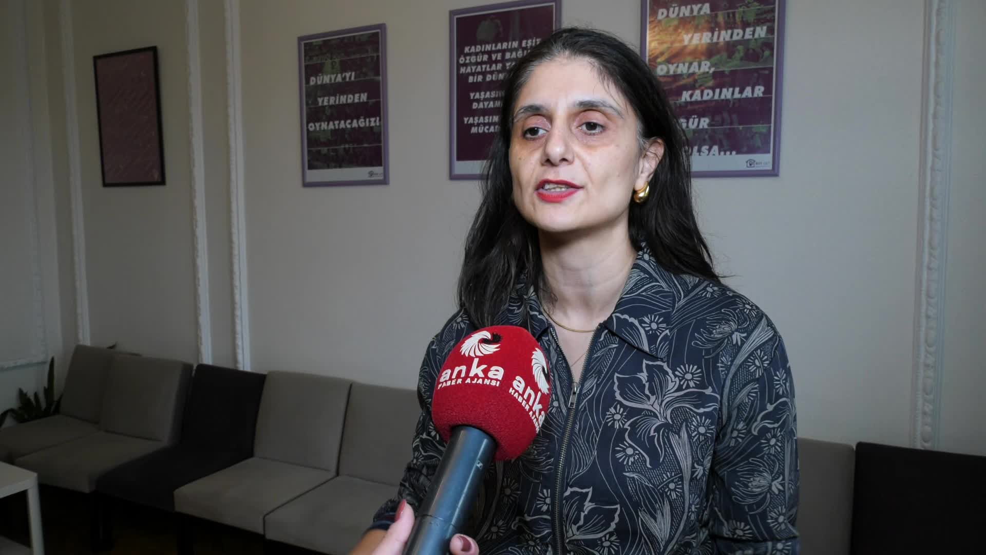 Bakanlık, TÜİK ve Üniversiteden 10 yıl sonra "Kadına Şiddet" raporu... Mor Çatı'dan Büyükgöze: Kadınlar evlendiklerinde daha rahat yaşam sürüyorlarmış gibi bir imaj çiziliyor