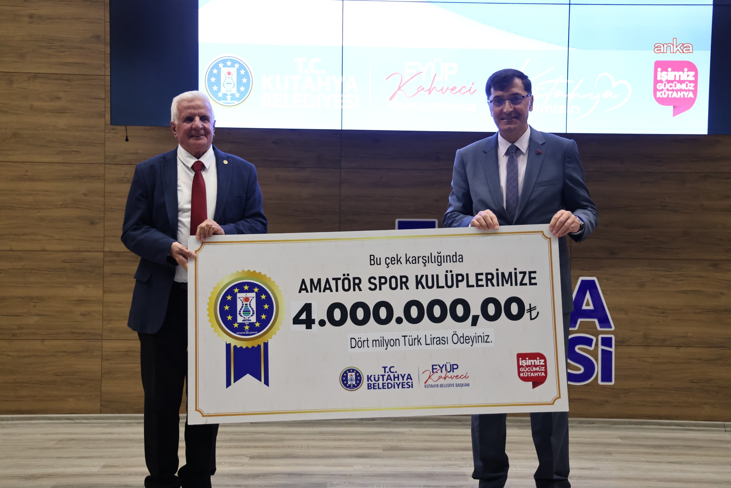 Kütahya Belediyesi’nden amatör spor kulüplerine 4 milyon TL nakdi destek