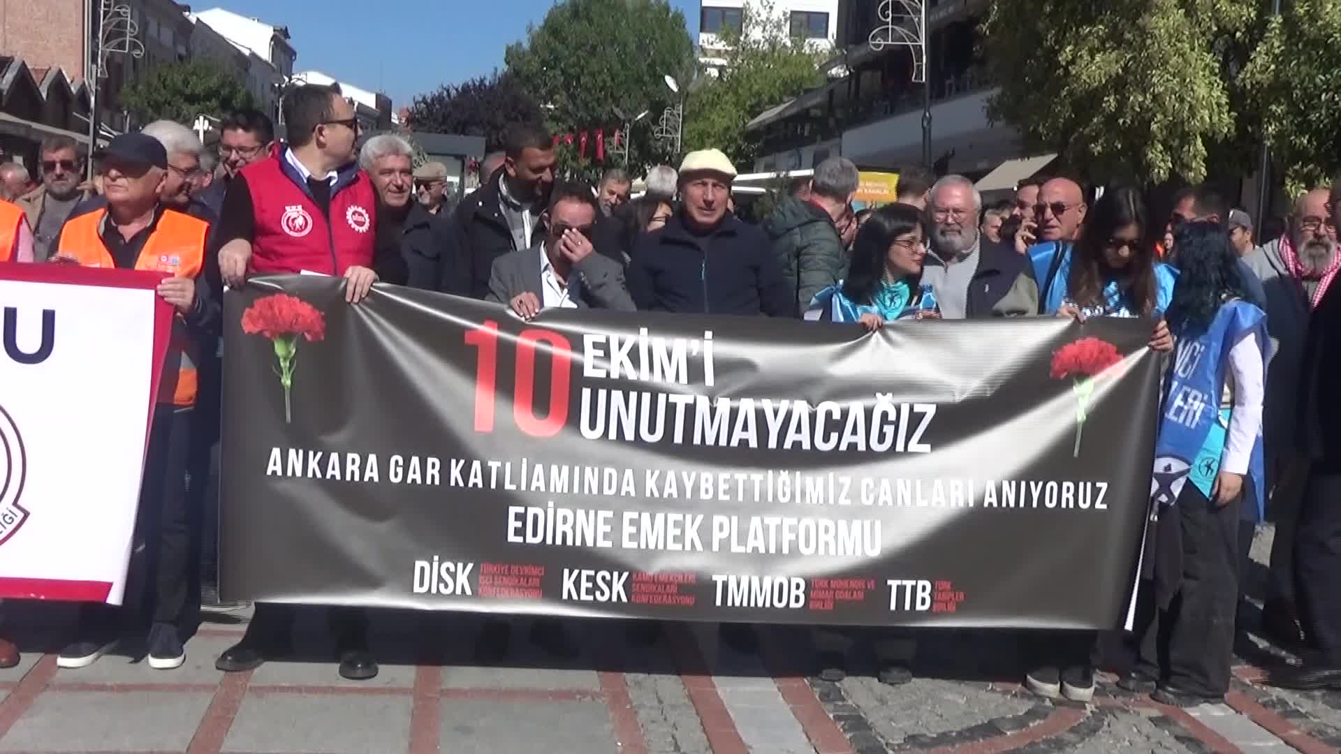 Edirne’de 10 Ekim Gar Katliamı'nda hayatını kaybedenlere anma