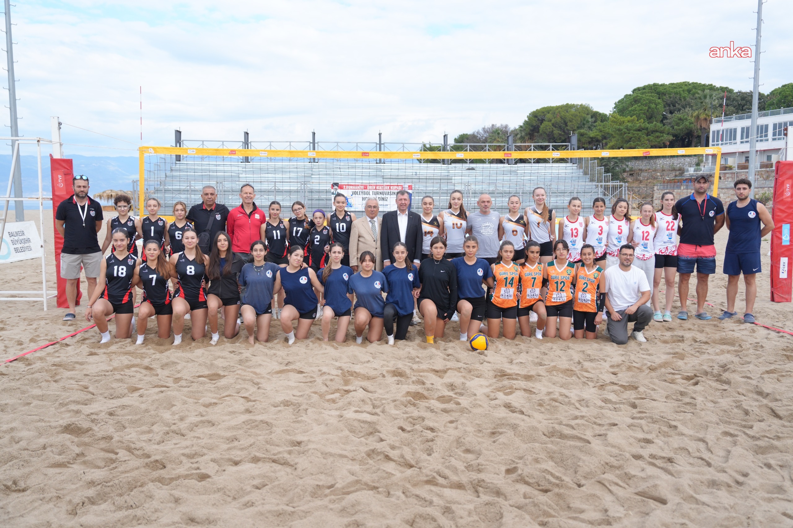 Burhaniye Geleneksel Ören Atatürk Kupası Plaj Voleybolu Turnuvası başladı