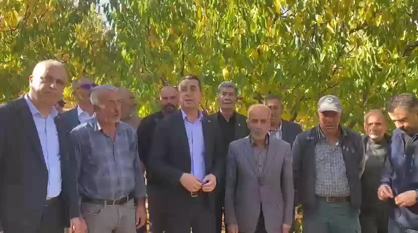 Tarımsal don sonrası kiraz üreticisinin sorunlarını dinleyen Erhan Adem: "Yeniden üretim yapılabilmesi için acil eylem planı oluşturulmalı"
