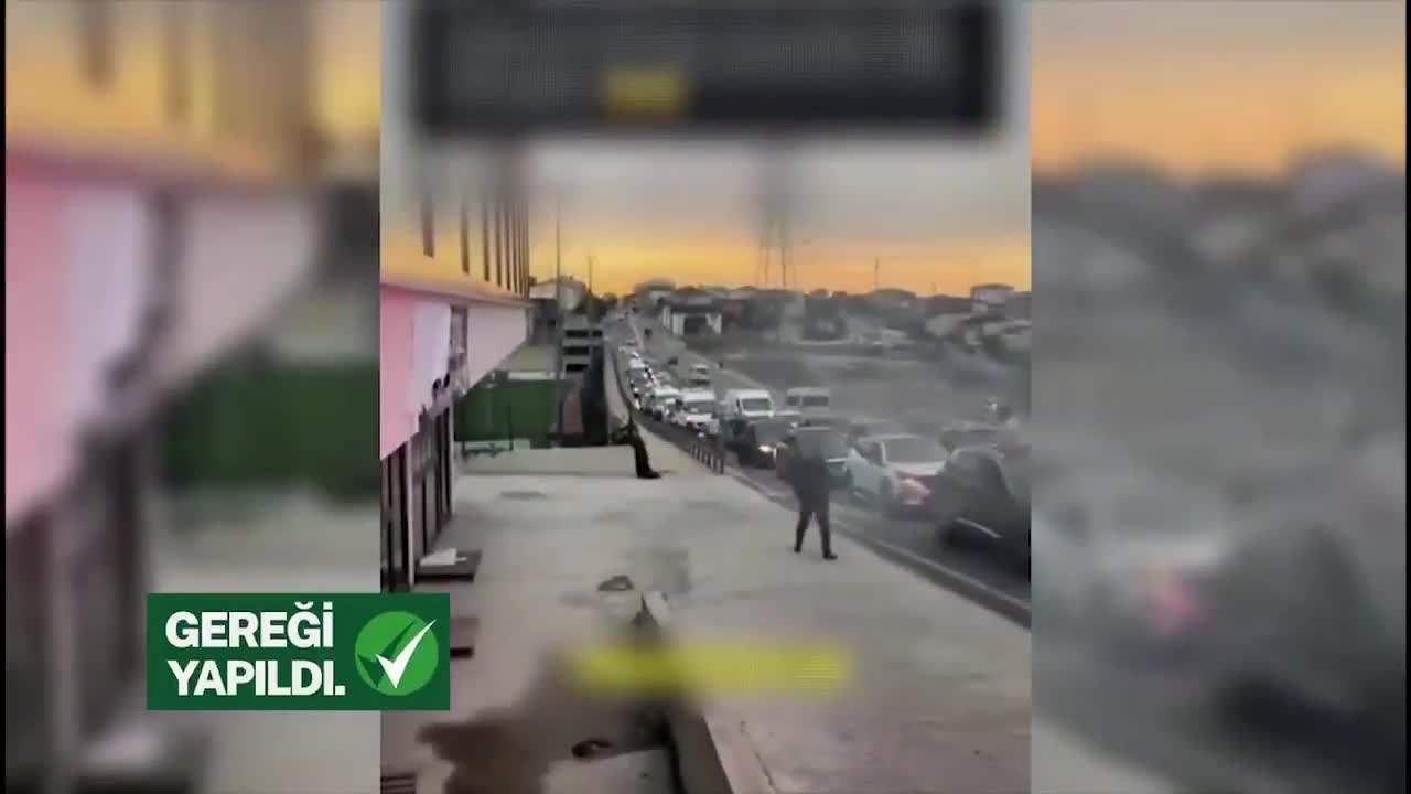 Ali Yerlikaya'dan trafik kanunu teklifine ilişkin açıklama: "Düğün, asker uğurlama gerekçeleriyle yol kapatanların sürücü belgesini 60 gün alacağız"