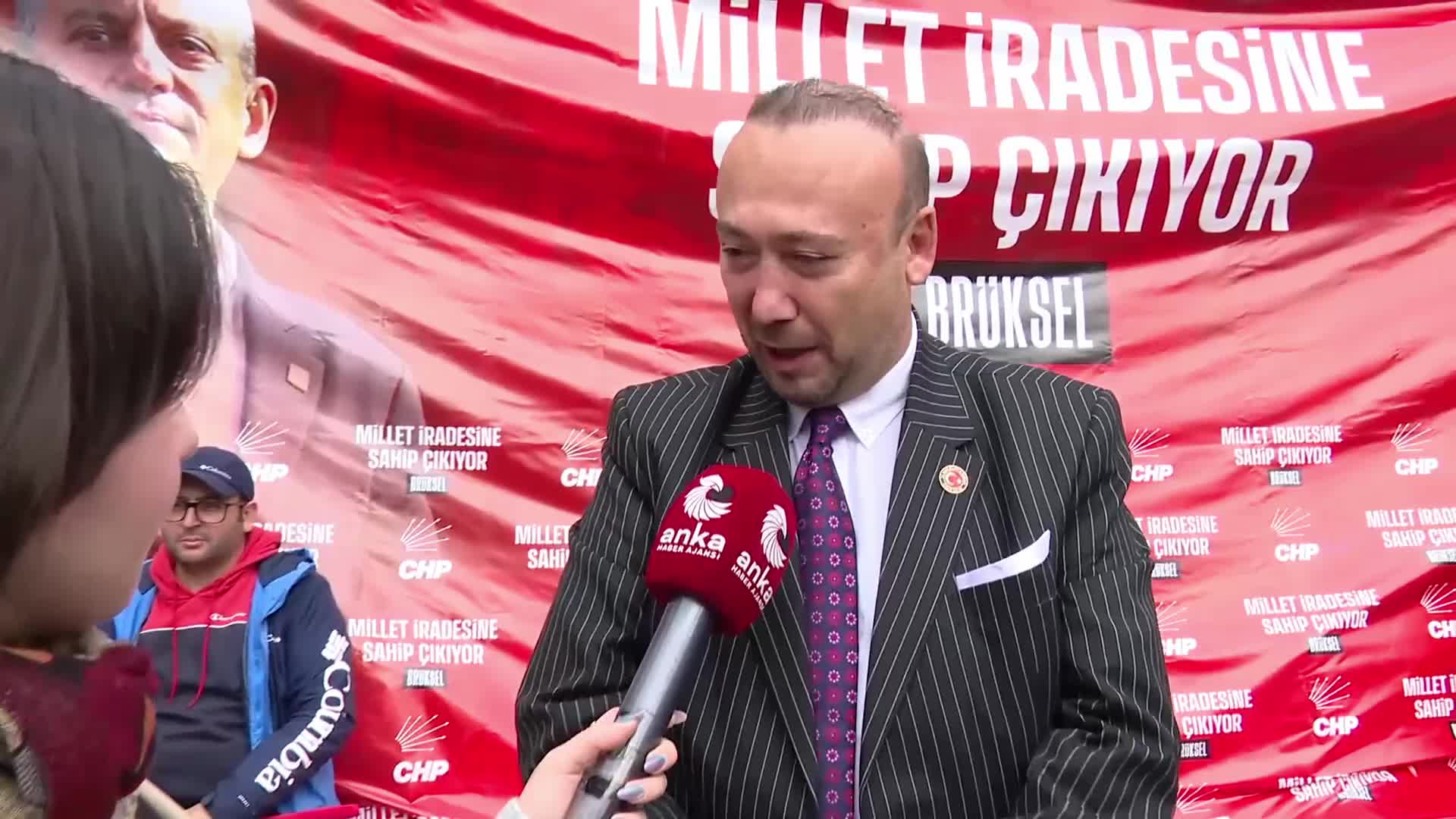 CHP'nin Brüksel'deki "Millet İradesine Sahip Çıkıyor” mitingi... Uşak Belediye Başkanı Yalım: "Genel Başkanımız Avrupalı vatandaşlarımızın sorunlarını dile getirecek"