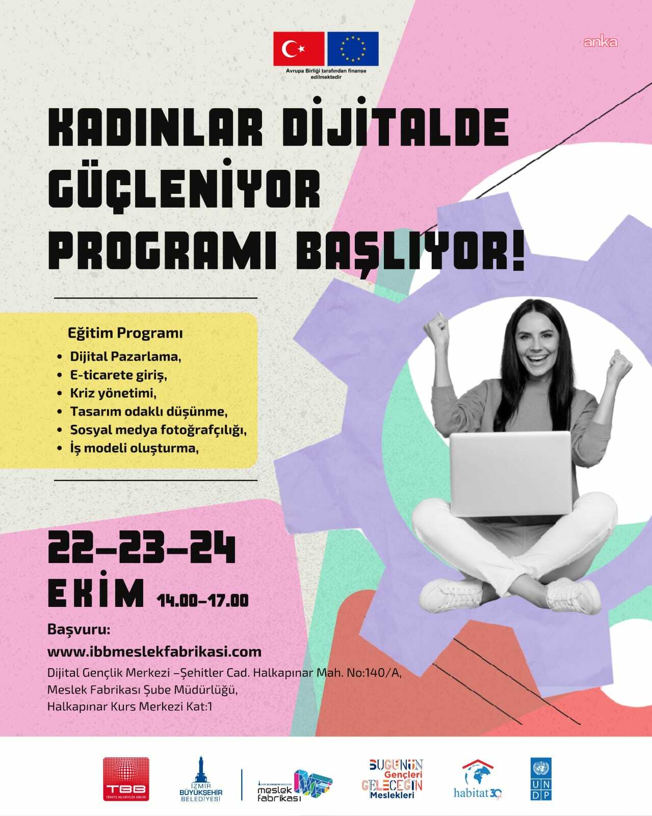 İzmir Büyükşehir Belediyesi'nden "Kadınlar Dijitalde Güçleniyor” programı