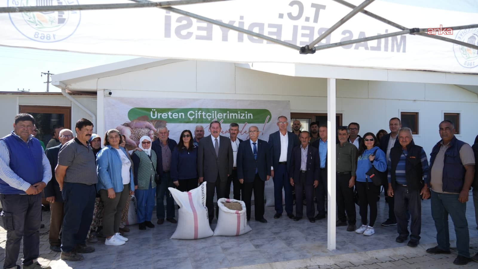 Milas Belediyesi’nden üreticilere Karakılçık buğdayı tohumu desteği