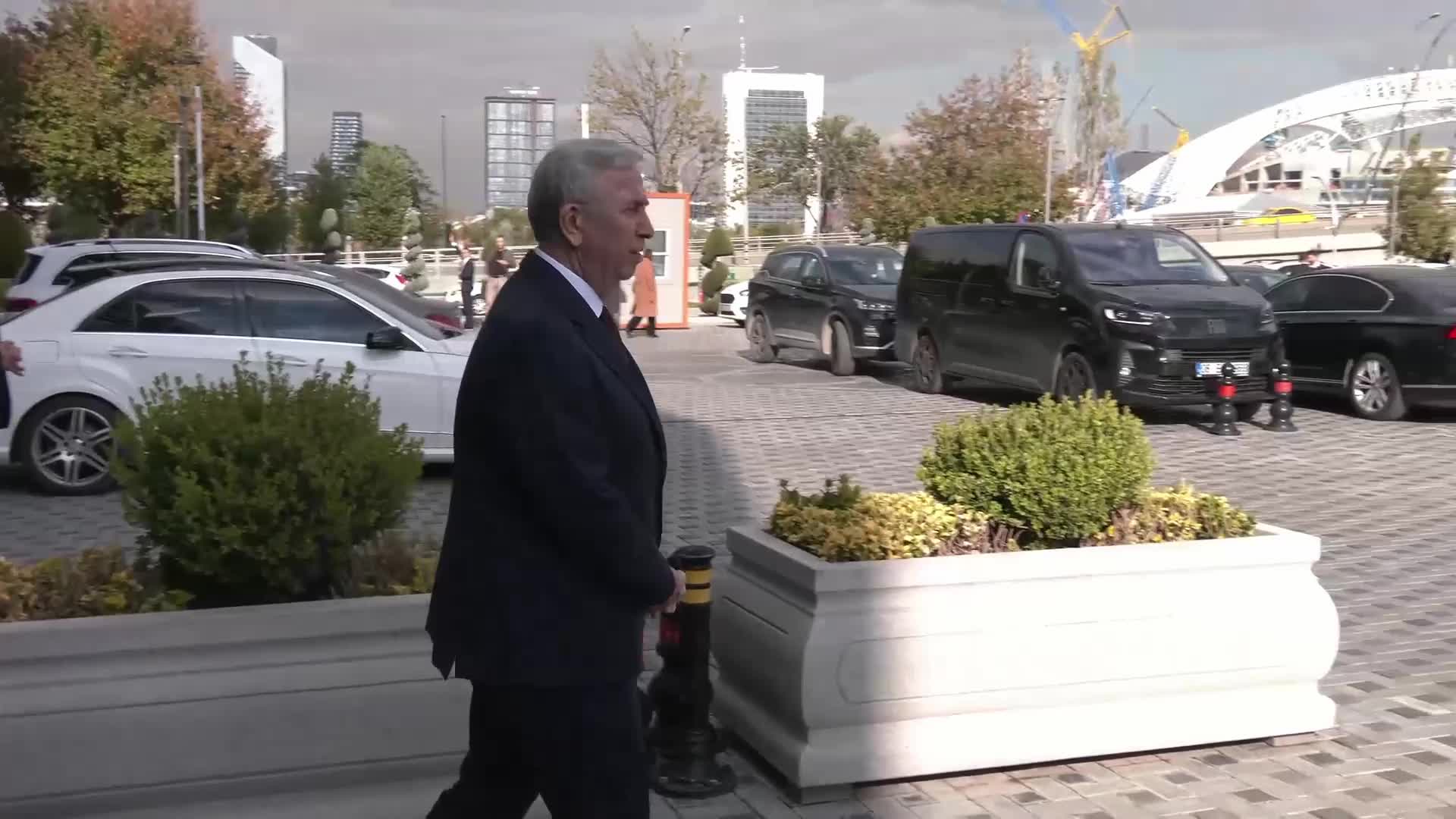 İYİ Parti Genel Başkanı Dervişoğlu'ndan, Mansur Yavaş'a ziyaret: "Bu soruşturmalar Sayın Mansur Yavaş'a duyulan güveni asla aşındıramaz"