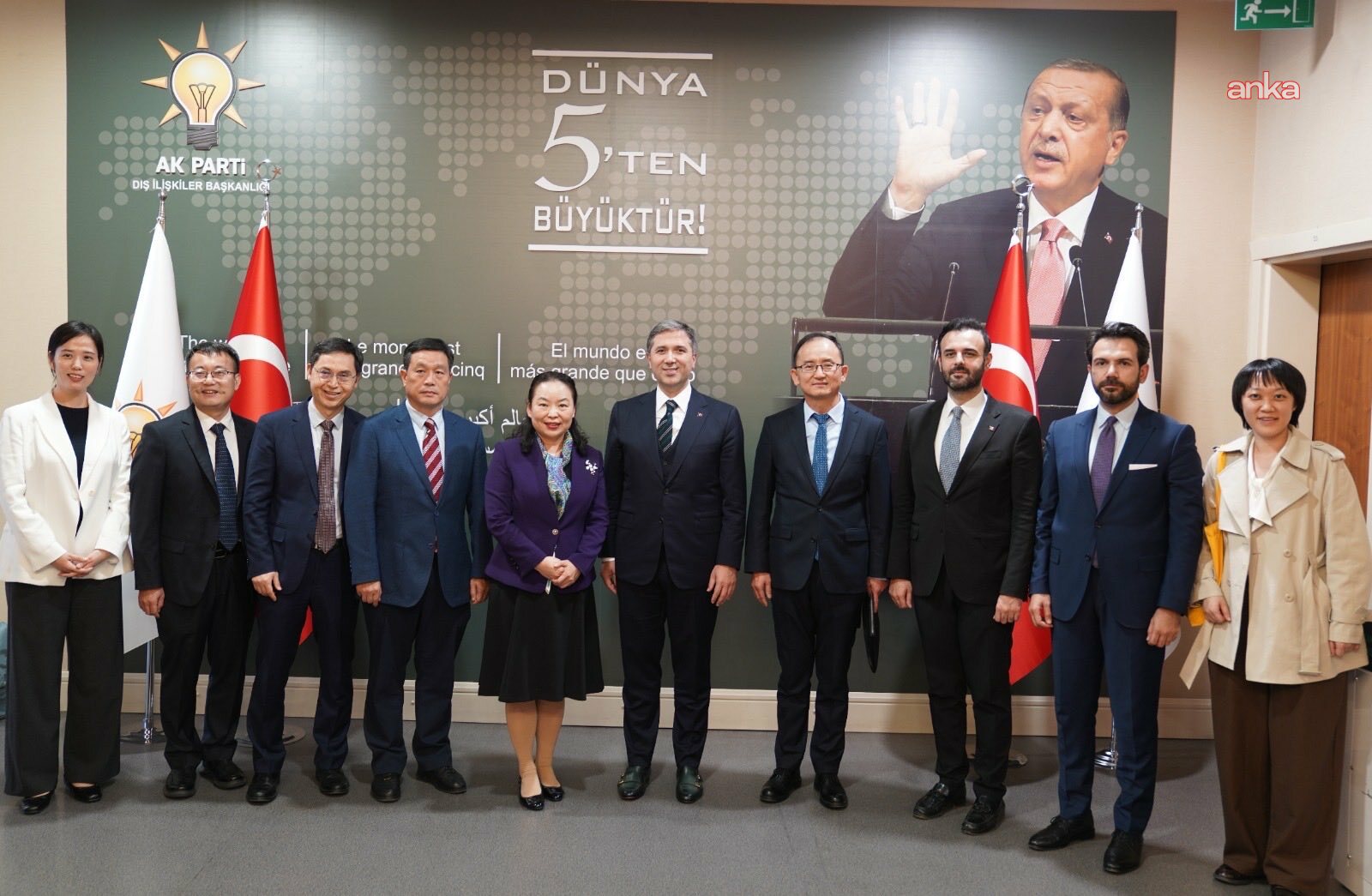 AK Parti Dış İlişkiler Başkanı Sırakaya, Çin'in Ankara Büyükelçisi Xuebin ile bir araya geldi