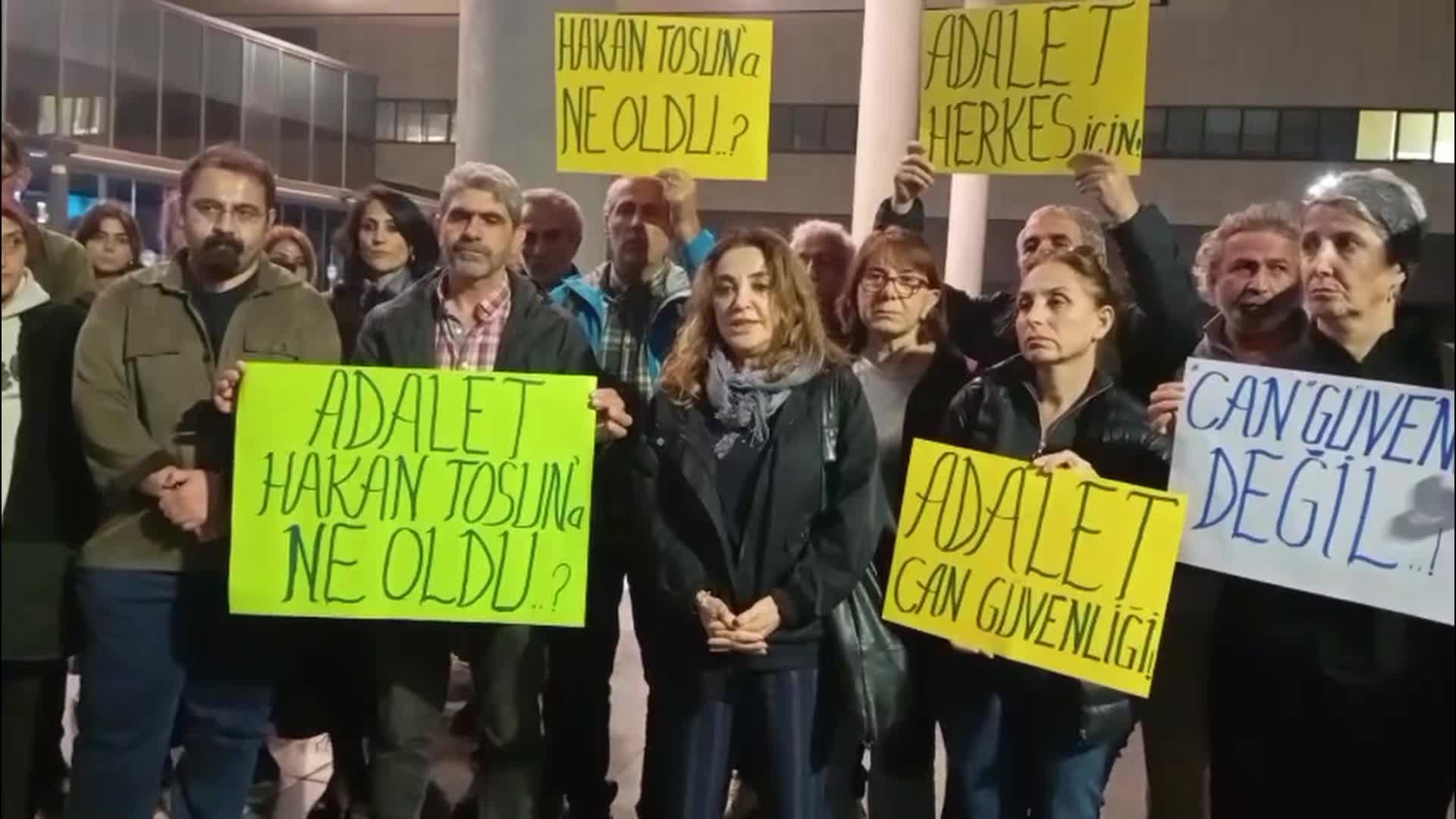 Saldırıya uğrayan Gazeteci Hakan Tosun'un beyin ölümü gerçekleşti... Arkadaşları hastane önünden sordu: Hakan Tosun’a ne oldu?