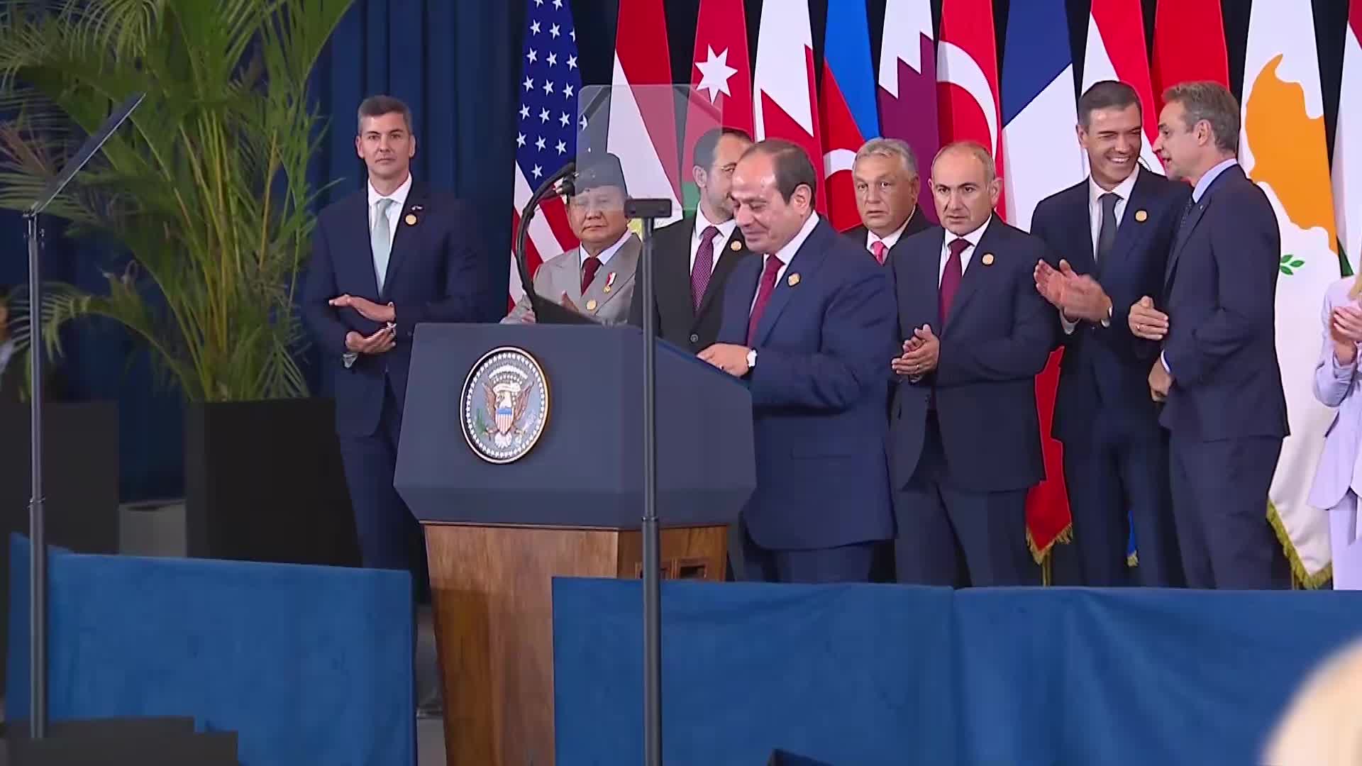 Mısır’da Gazze Barış Zirvesi… ABD Başkanı Trump: Orta Doğu’da barış dönemi başladı; birlikte, muhteşem, büyük ve kalıcı bir barış inşa edeceğiz