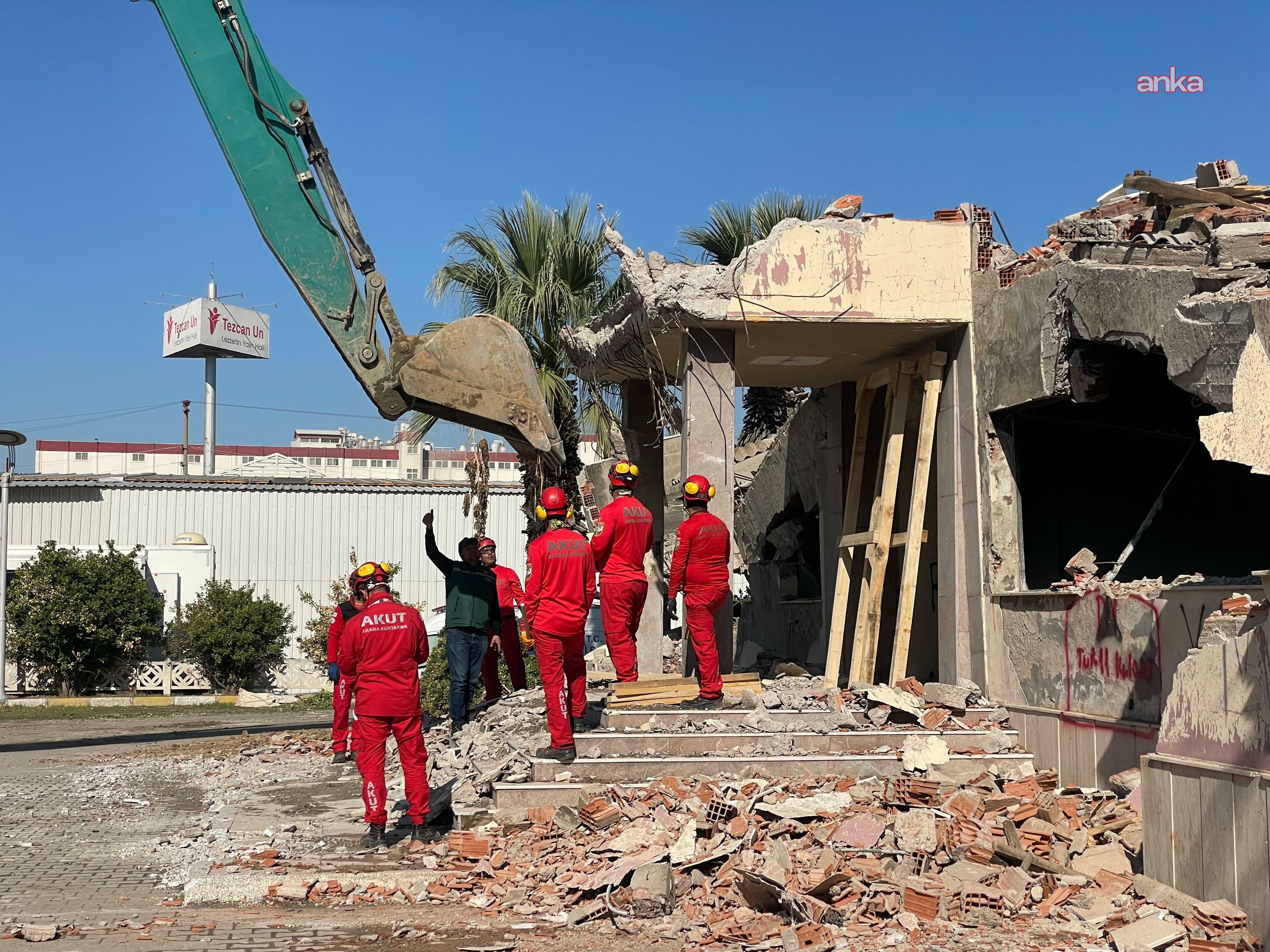 İzmir'de deprem tatbikatı gerçekleştirildi