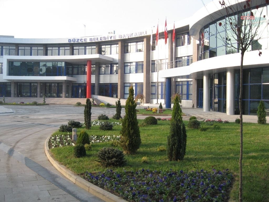 Zafer Partili Aslan’dan Düzce Belediyesi'nin merkez binasının yıkım kararına tepki: "Mesele AKP’nin kendi çıkar çevrelerine yeni kazanç kapıları açma arzusudur"